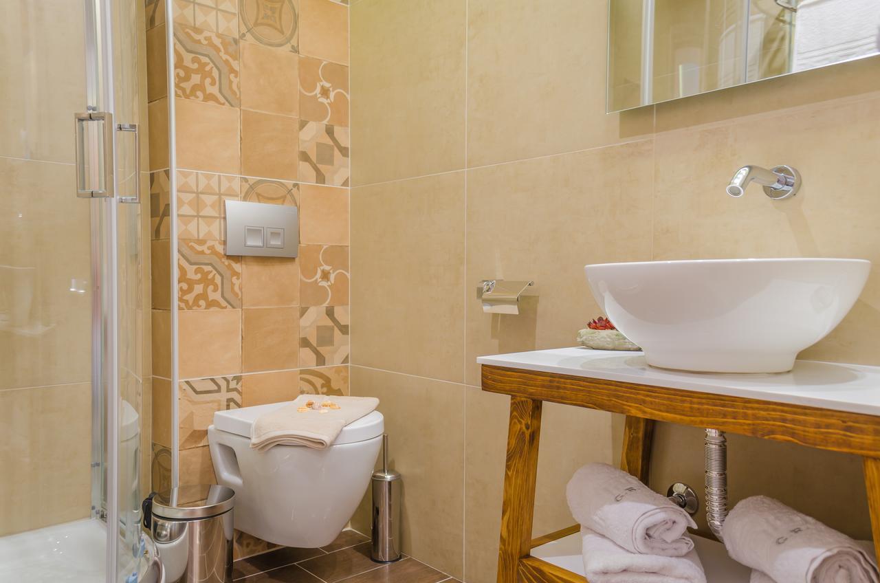 Girene Apartments يميناريا المظهر الخارجي الصورة