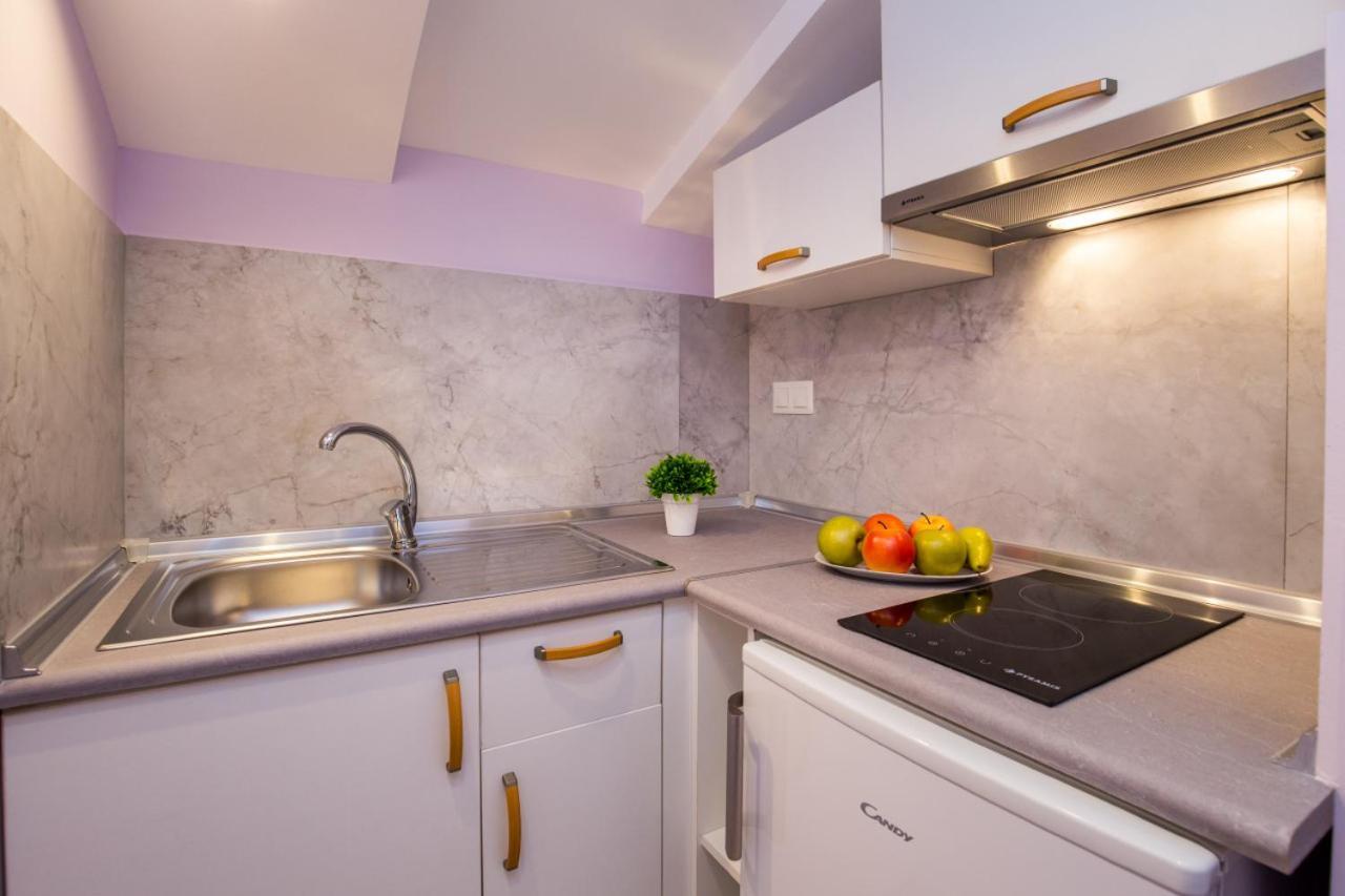 Girene Apartments يميناريا المظهر الخارجي الصورة