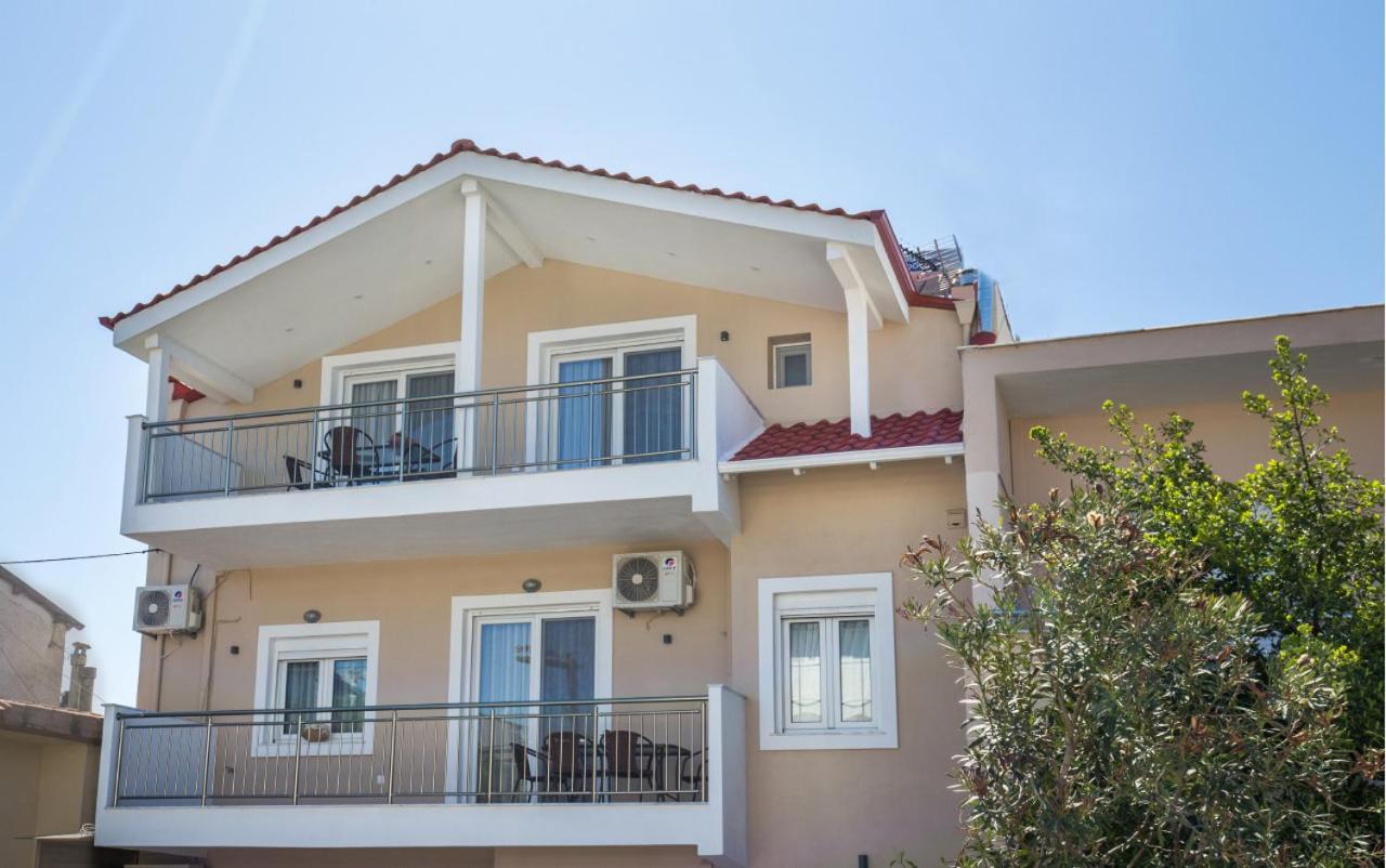 Girene Apartments يميناريا المظهر الخارجي الصورة